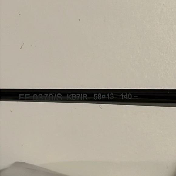 FENDI Sunglasses - Picture 6 of 6